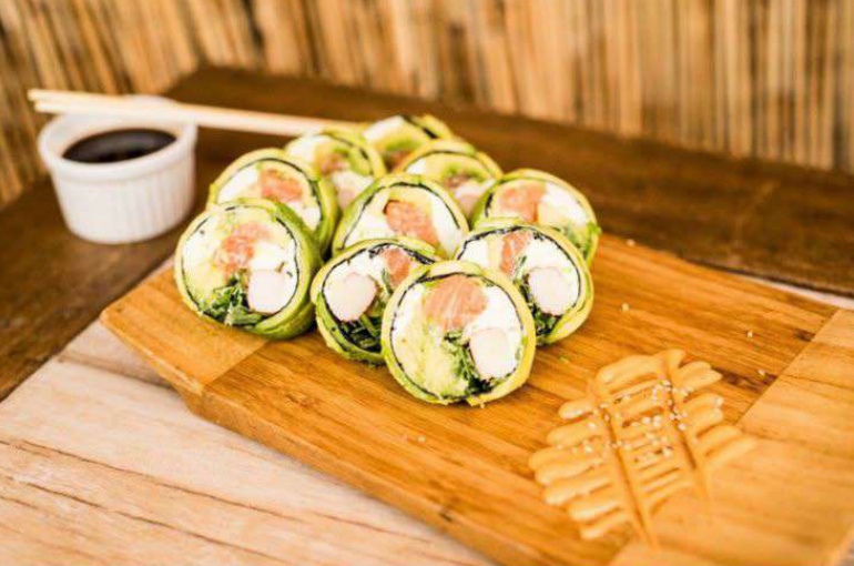 Fotografía de sushi de la carta del negocio